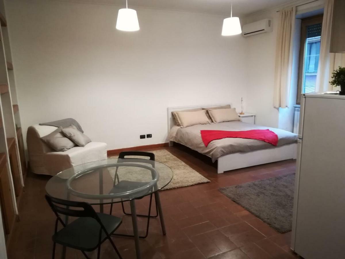 Roma Metro Furio Camillo Apartment ภายนอก รูปภาพ