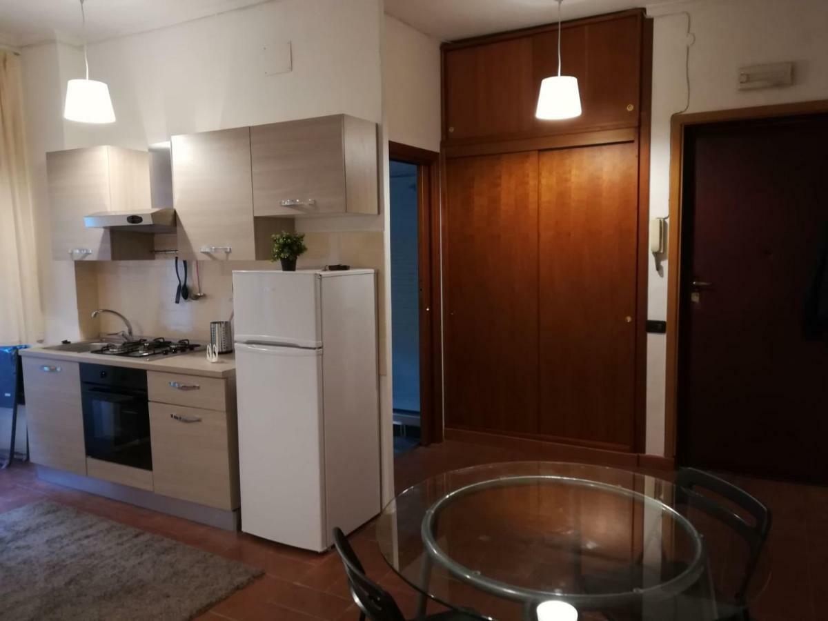 Roma Metro Furio Camillo Apartment ภายนอก รูปภาพ