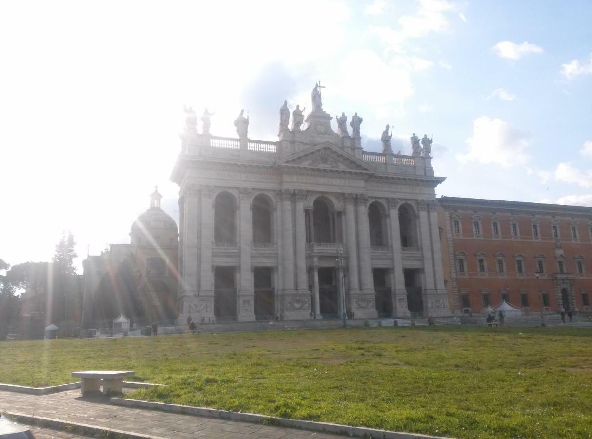 Roma Metro Furio Camillo Apartment ภายนอก รูปภาพ