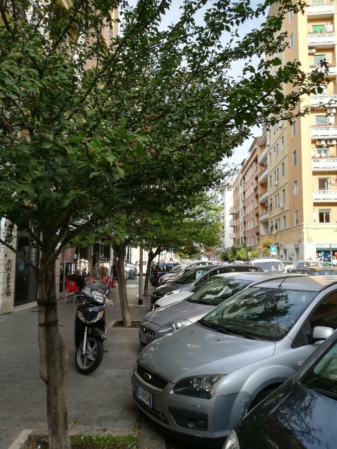 Roma Metro Furio Camillo Apartment ภายนอก รูปภาพ